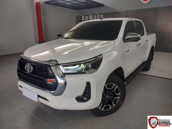 TOYOTA HILUX 2.8 D-4D TURBO DIESEL CD SRV 4X4 AUTOMÁTICO
